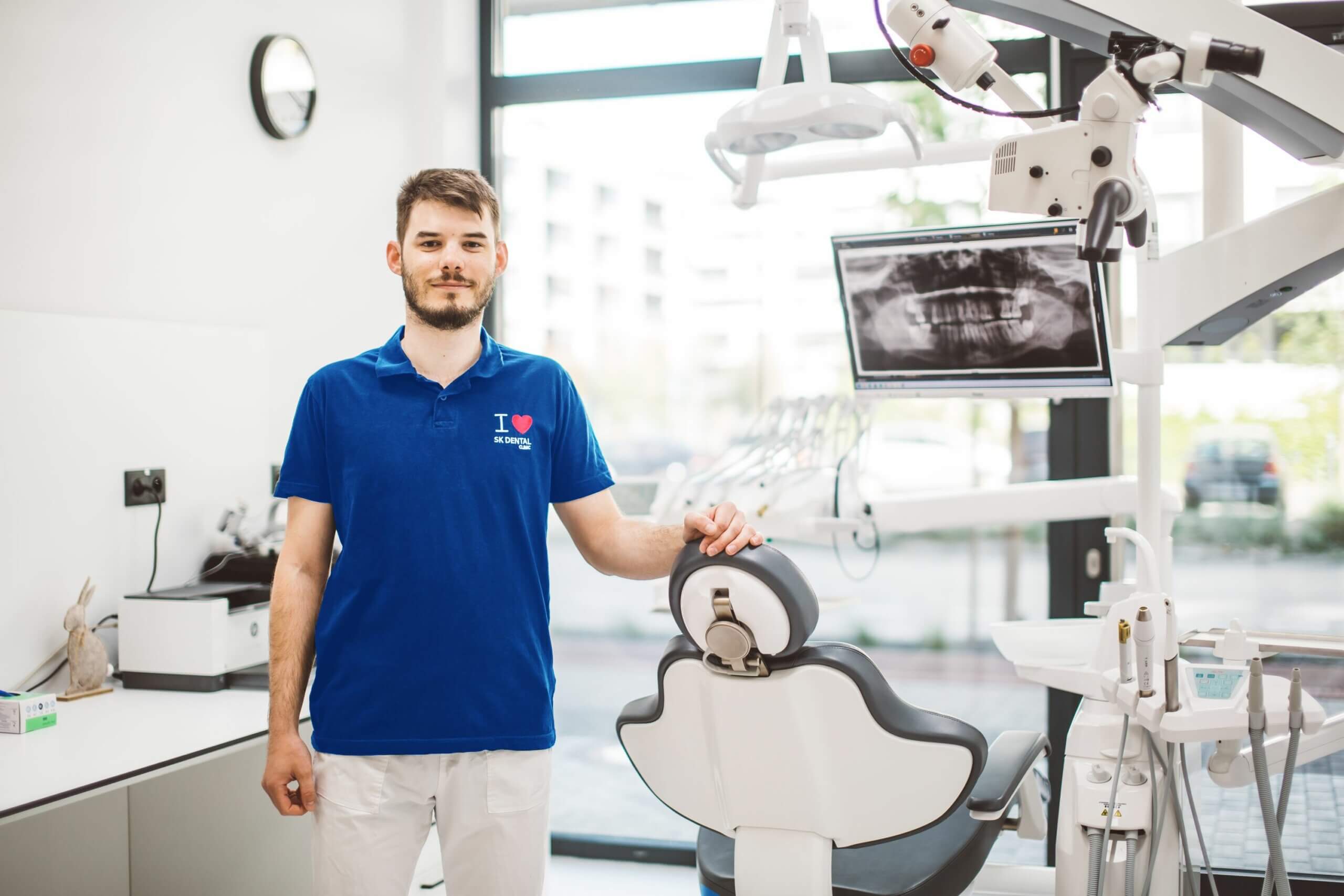 Rozbolel vás zub? Na pohotovosť to máte z bytu na skok